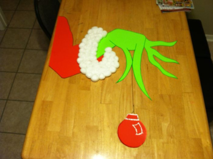 How to make grinch door decoration