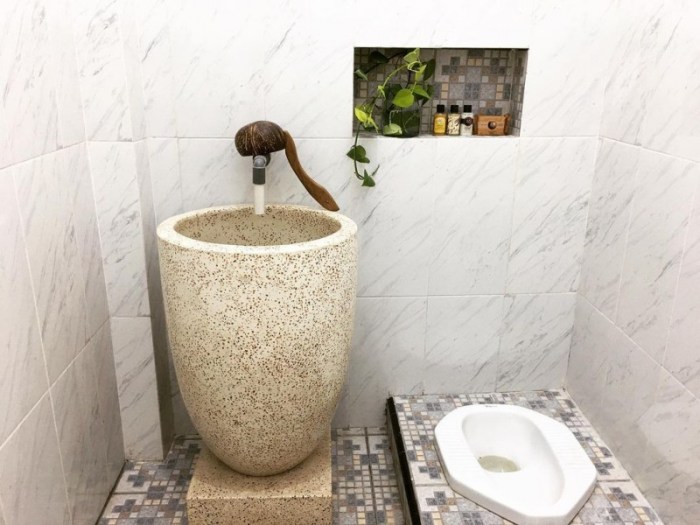 Desain toilet minimalis untuk tipe rumah 30